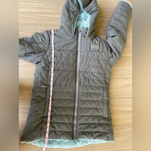The North Face Kids Gray Jacket - Picture 5 of 11